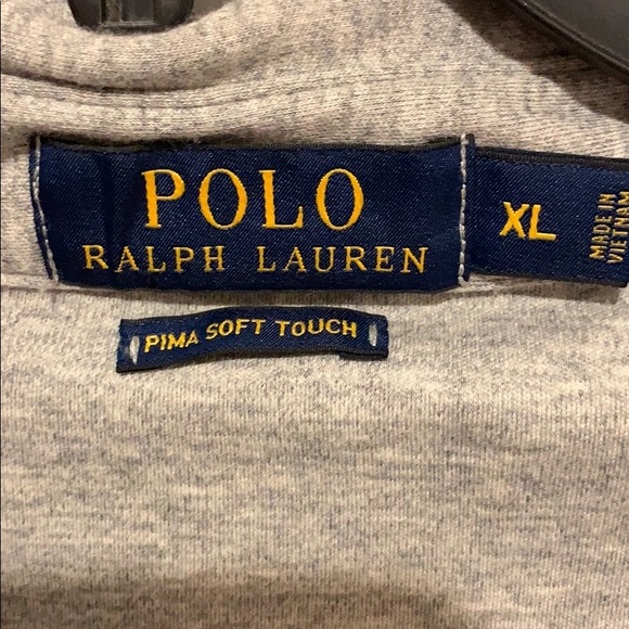 Polo - Picture 2 of 2